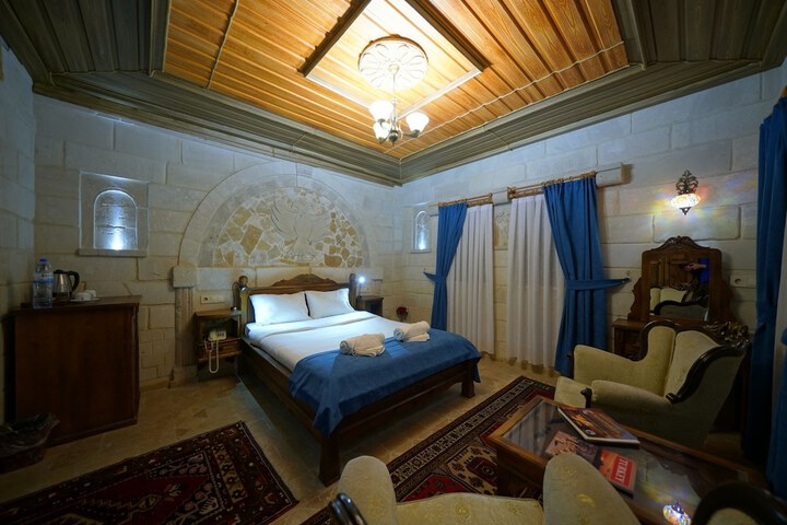 Room 27 of 113