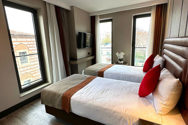 Room 57 of 96