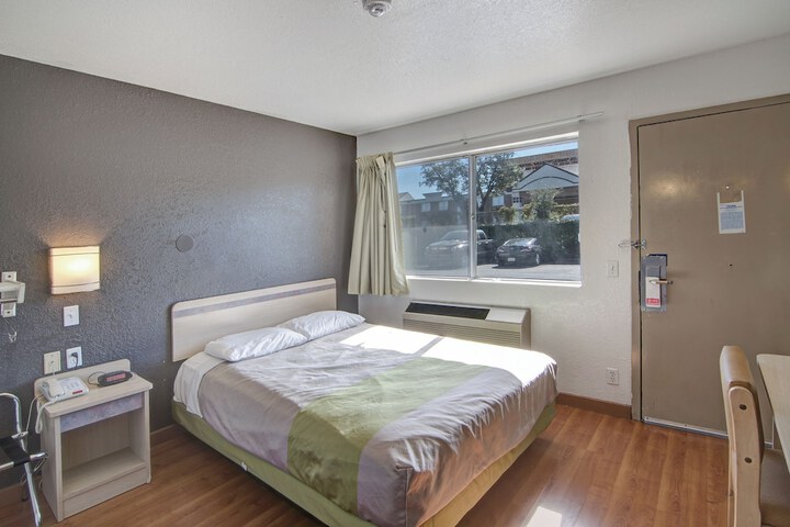 Double Bed (7 of 17)