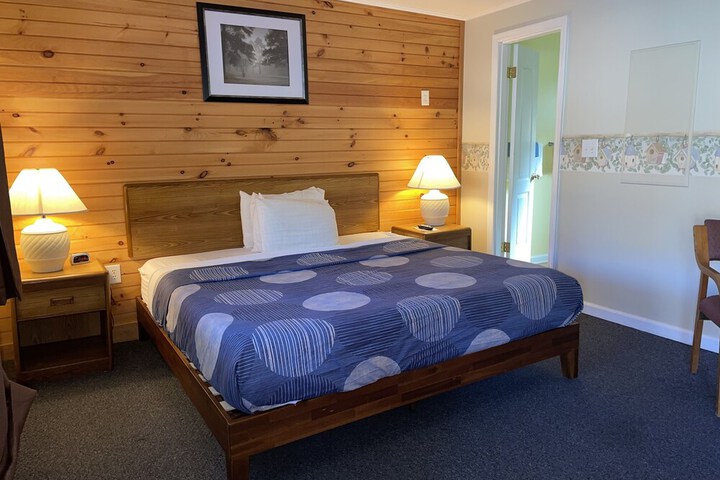 Room 10 of 37