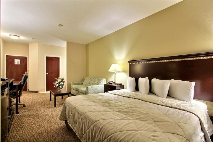 Standard | King Bed (5 of 11)