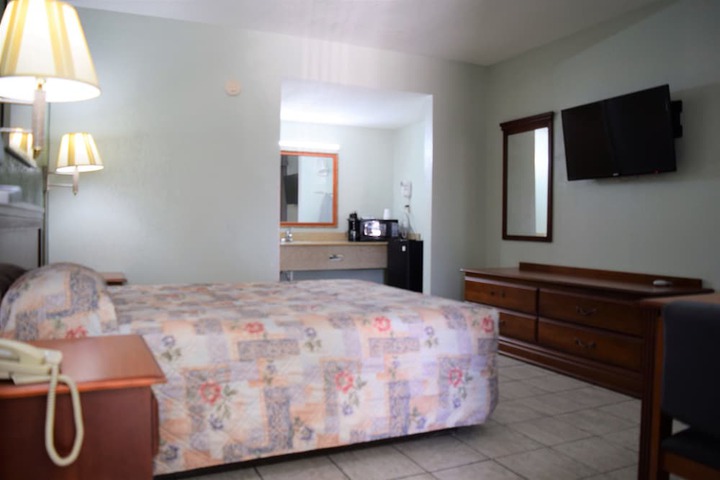 Room 6 of 29