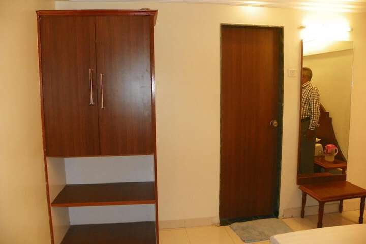 Room 19 of 44