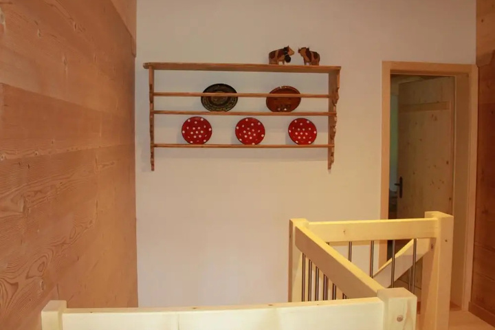 Room 10 of 19