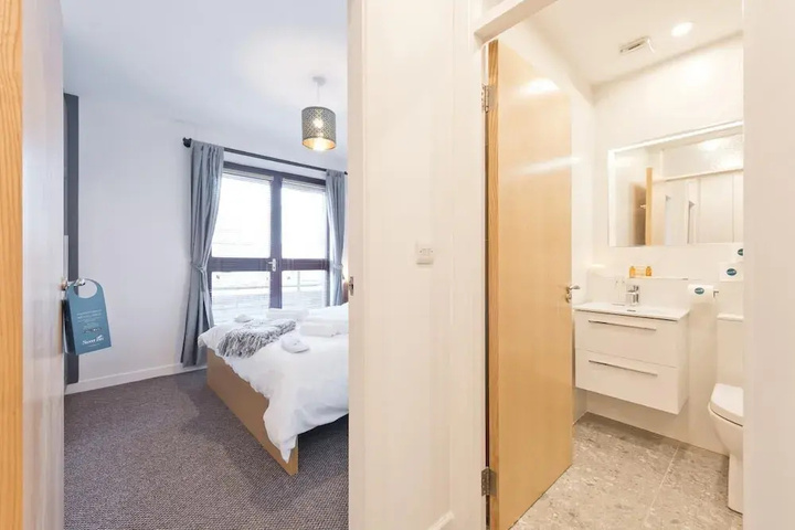Room 5 of 13