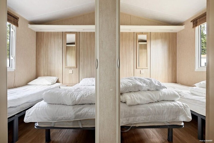 Room 2 of 61