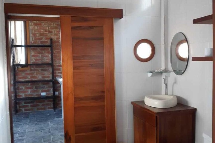 Room 54 of 75