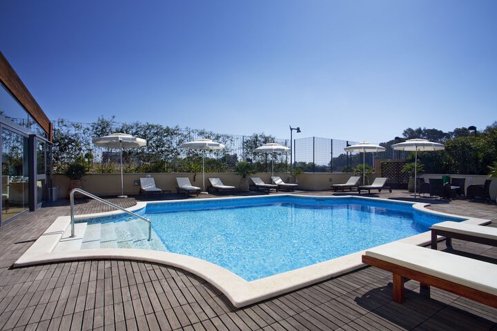 Hotel with Pool