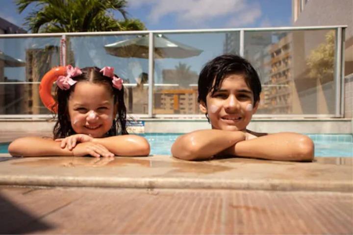 Hotel with Pool