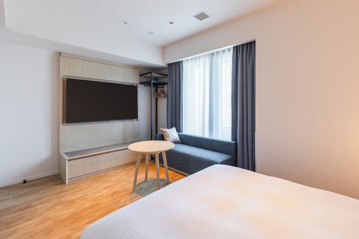 Room 25 of 53