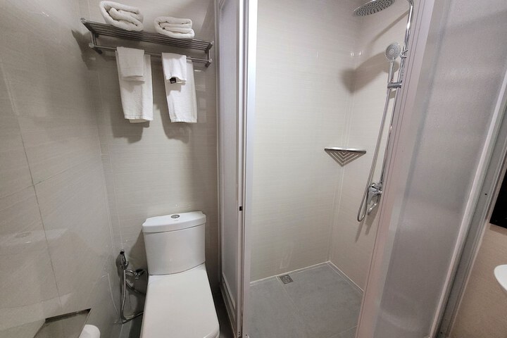 Room 51 of 112
