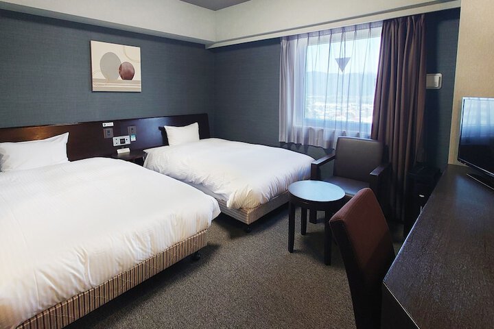 Room 5 of 27