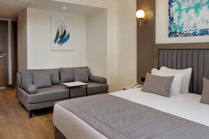 Room 20 of 189