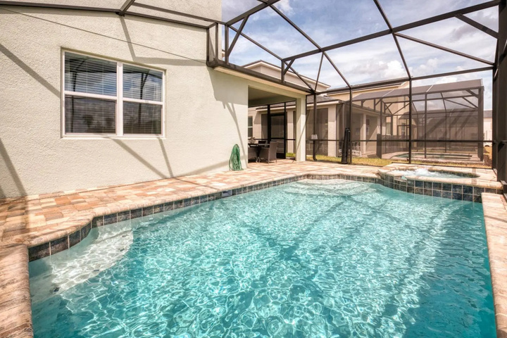 Pool 12 of 19