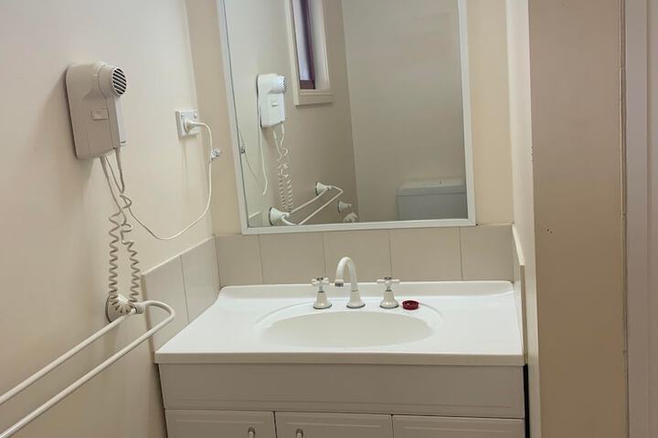 Room 18 of 26