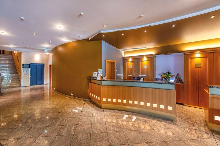 Hotel Interior 4 of 130