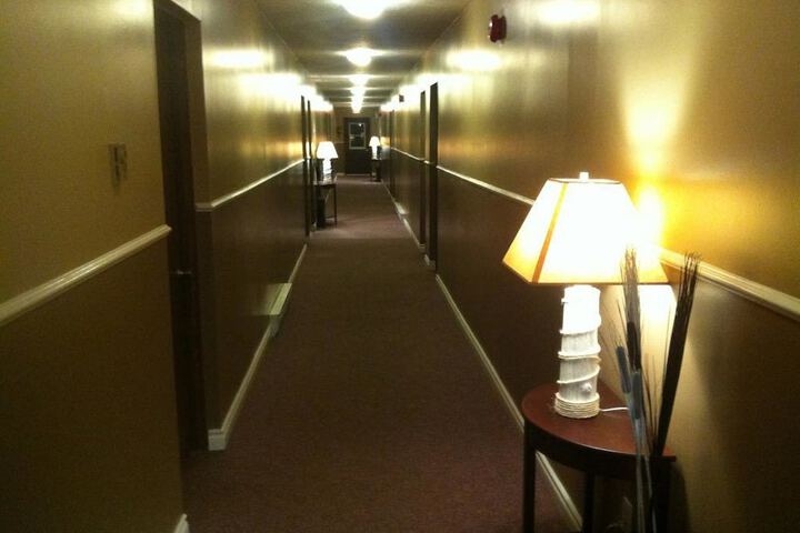 Ballroom/Hall 11 of 14