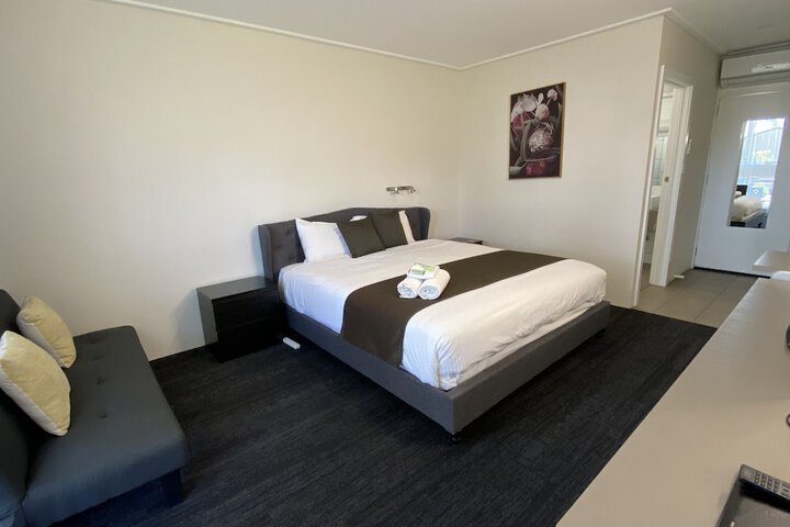 Room 30 of 81