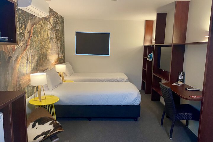 Room 9 of 22