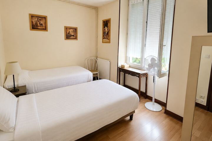 Room 14 of 42