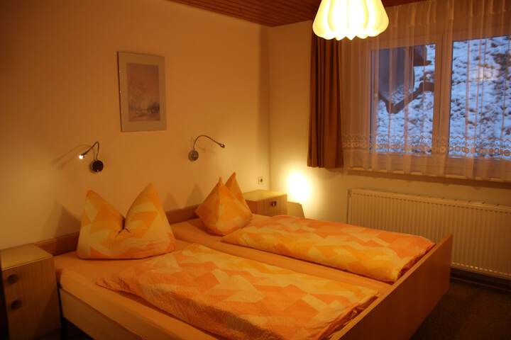 Room 6 of 86