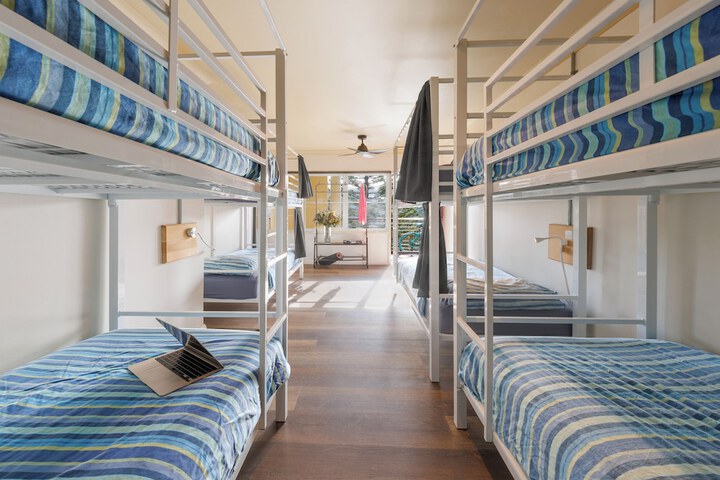 Room 10 of 21