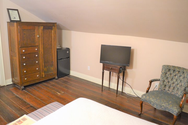 Room 28 of 156