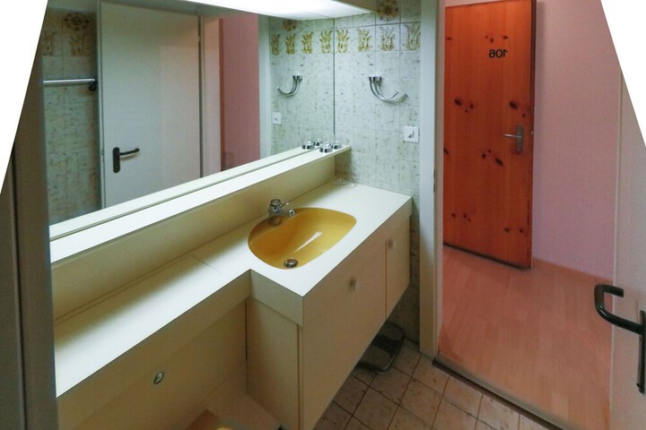 Room 133 of 169