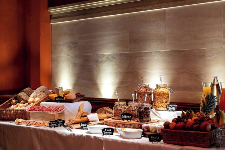 Breakfast/Coffee Service 33 of 39