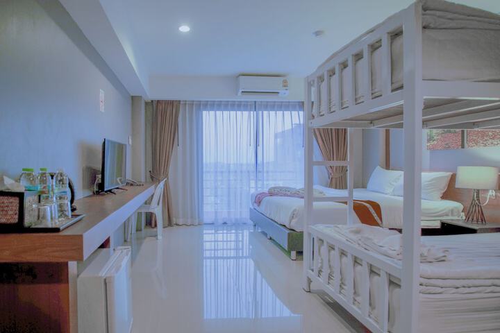 Room 38 of 181