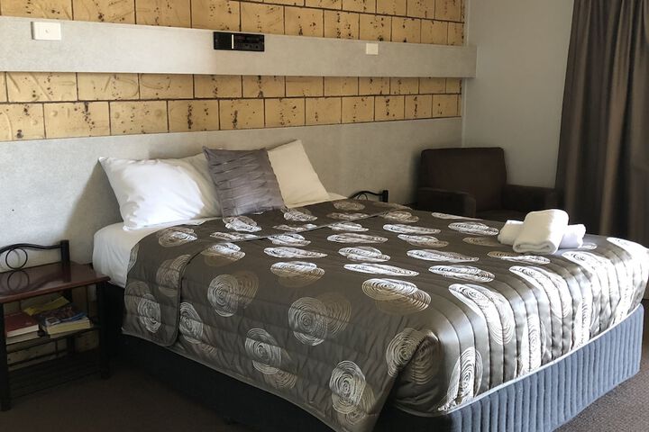 Room 19 of 74