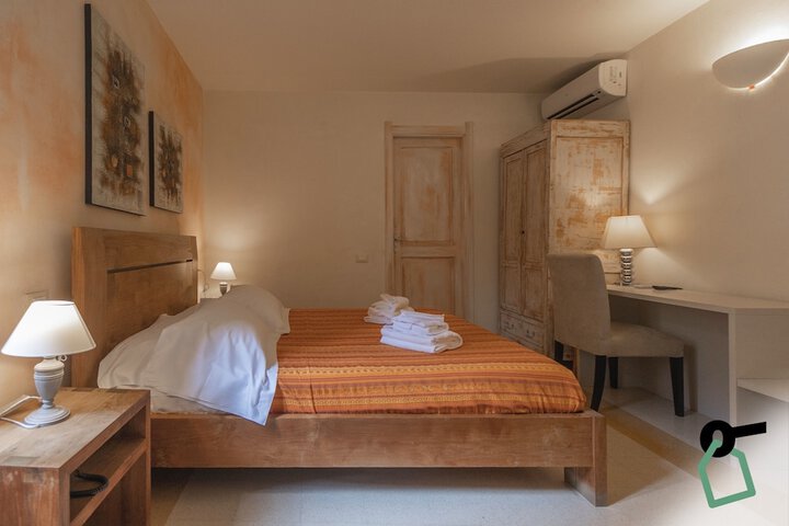 Room 15 of 39