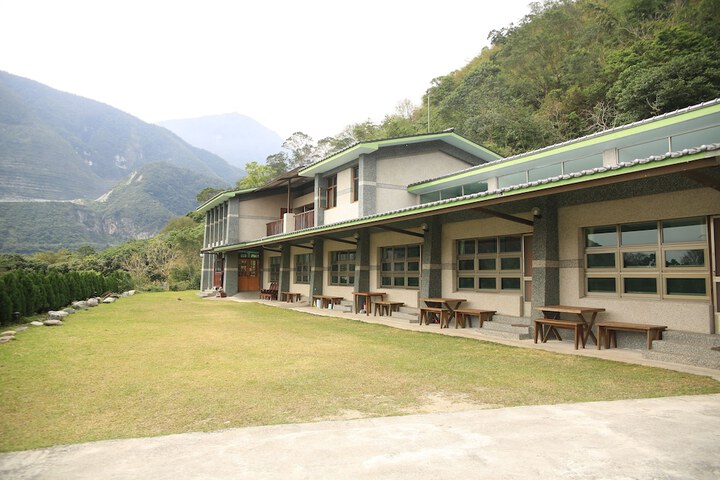 Hotel Entry