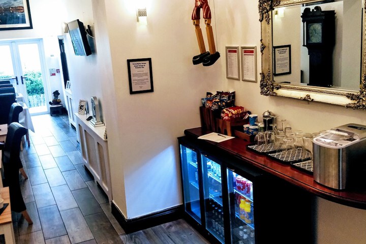 Entrance & Lobby