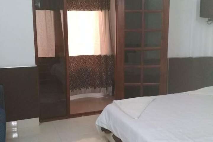 Room 38 of 60