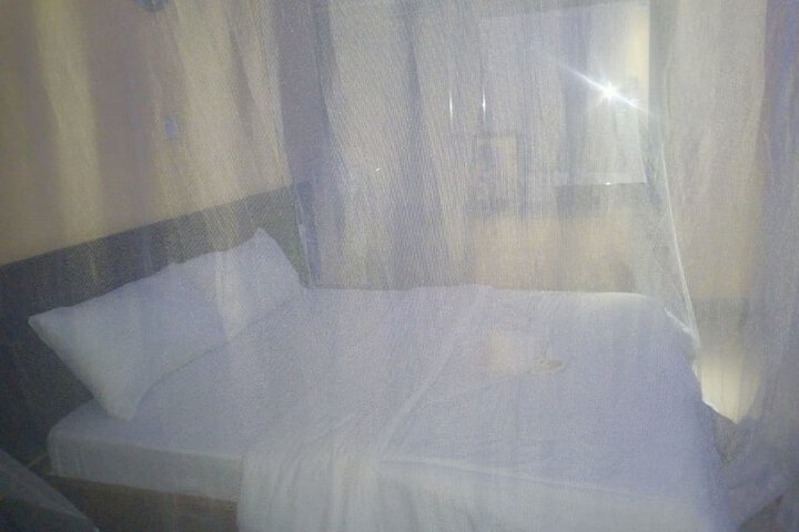 Room 5 of 19