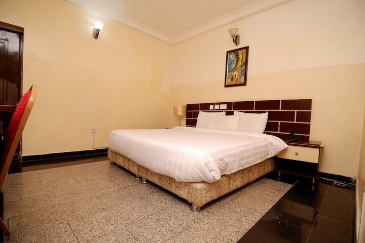 Room 15 of 44