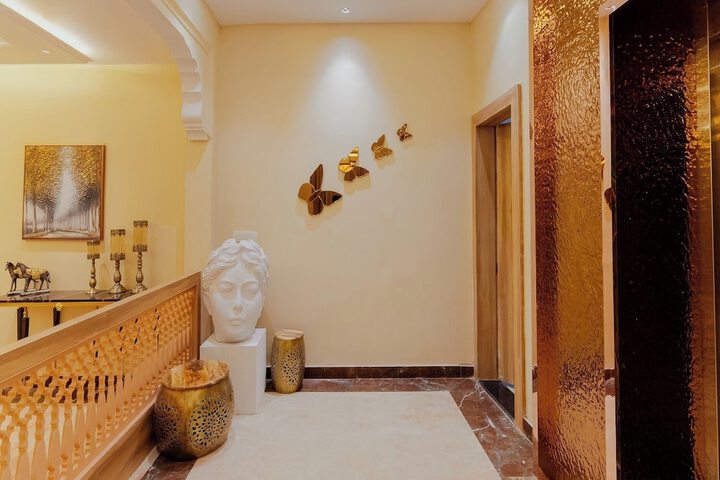 Hotel Interior 4 of 27
