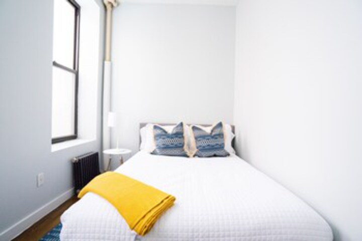 Room 48 of 62