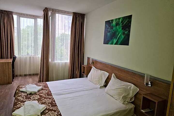 Photo 12