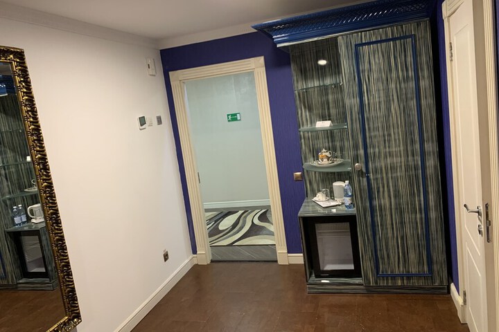 Room 89 of 126