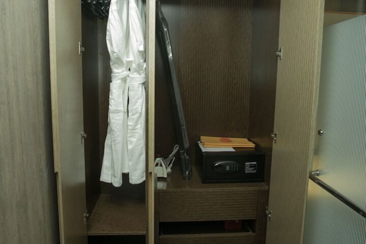 Room 12 of 45