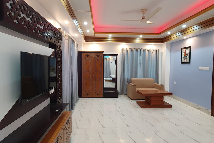 Room 8 of 8