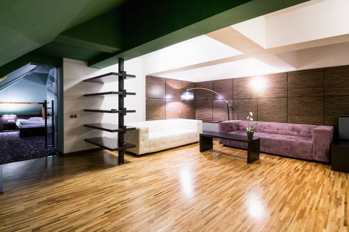Room 54 of 144