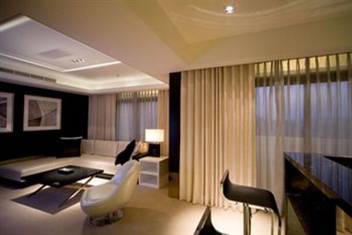 Room 19 of 28