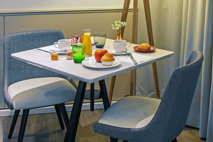 Breakfast/Coffee Service 40 of 76