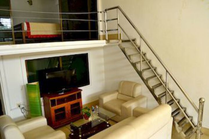 Room 9 of 29