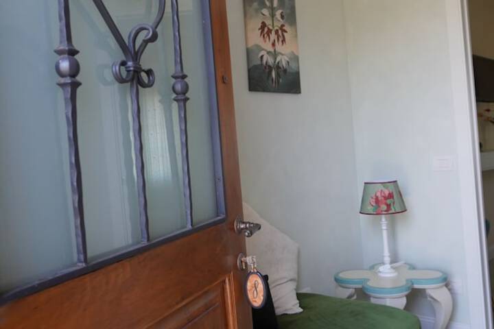 Room 4 of 72