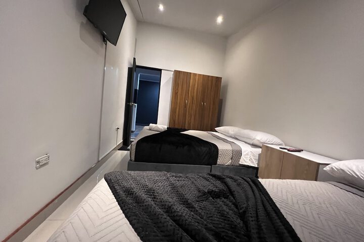Room 7 of 15