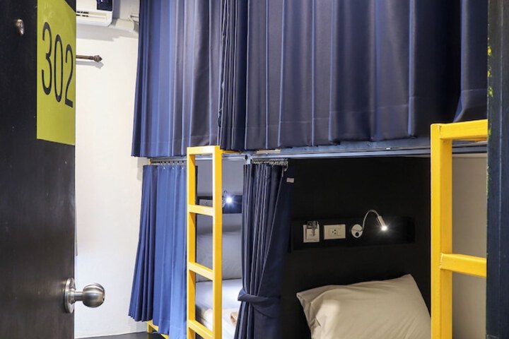 Room 17 of 49